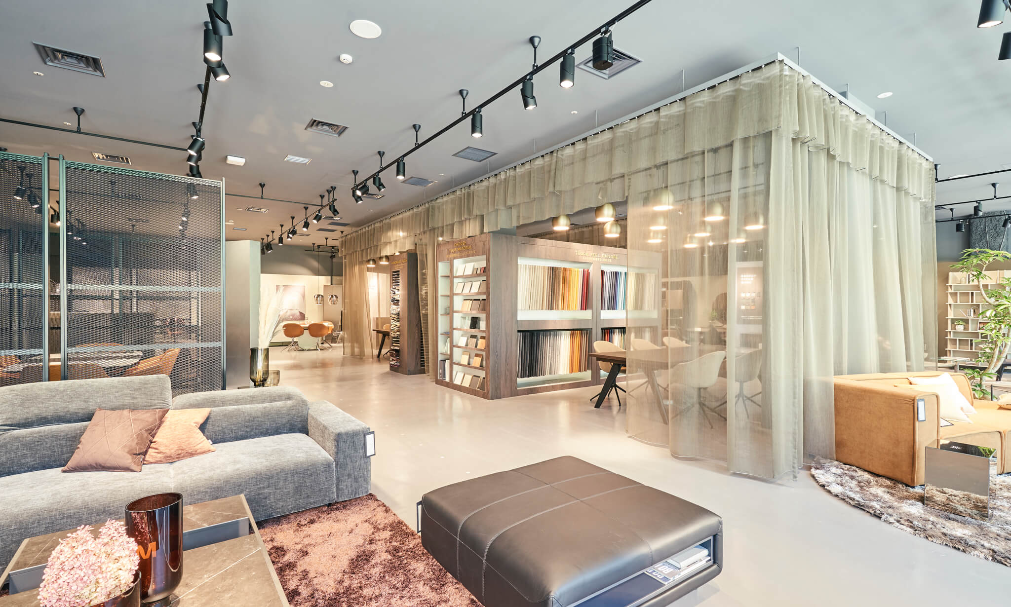Bo Concept Store 3